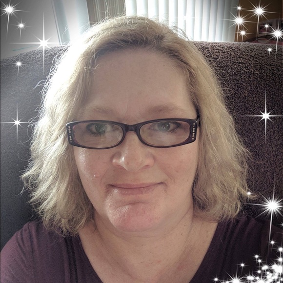 Meet your Posher ❤️ - Picture 7 of 8